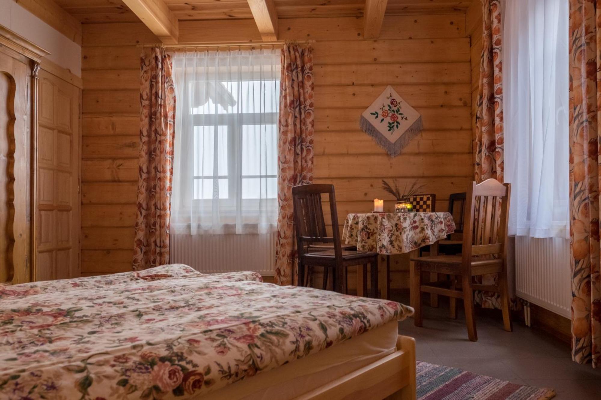 Miodowa Kolonia Bed & Breakfast เบียโวเวียชา ภายนอก รูปภาพ