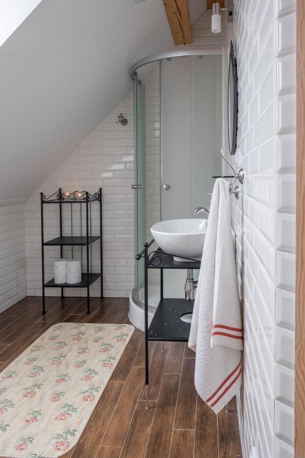 Miodowa Kolonia Bed & Breakfast เบียโวเวียชา ภายนอก รูปภาพ