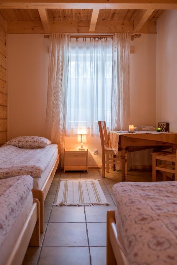 Miodowa Kolonia Bed & Breakfast เบียโวเวียชา ภายนอก รูปภาพ