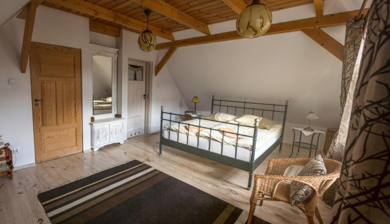 Miodowa Kolonia Bed & Breakfast เบียโวเวียชา ภายนอก รูปภาพ