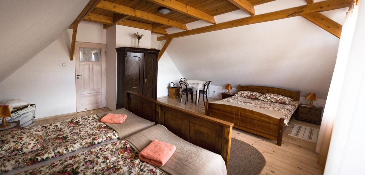 Miodowa Kolonia Bed & Breakfast เบียโวเวียชา ภายนอก รูปภาพ